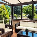 Nur 7 Gehminuten Zum Strand, Sehr Hochwertige Mit Terrasse In Ruhiger Lage, Inklusive Parkplatz Und Fahrradunterstellplatz Lässt Keine Wünsche Offen Scharbeutz