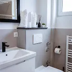 Nur 7 Gehminuten Zum Strand, Sehr Hochwertige Mit Terrasse In Ruhiger Lage, Inklusive Parkplatz Und Fahrradunterstellplatz Lässt Keine Wünsche Offen Apartment