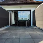 Nur 7 Gehminuten Zum Strand, Sehr Hochwertige Mit Terrasse In Ruhiger Lage, Inklusive Parkplatz Und Fahrradunterstellplatz Lässt Keine Wünsche Offen Apartment Scharbeutz