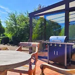 Nur 7 Gehminuten Zum Strand, Sehr Hochwertige Mit Terrasse In Ruhiger Lage, Inklusive Parkplatz Und Fahrradunterstellplatz Lässt Keine Wünsche Offen Apartment