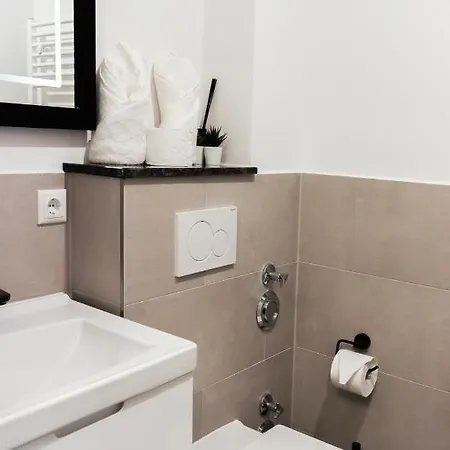 Strandnahe Luxus-ferienwohnung Mit Terrasse Und Parkplatz Apartment *