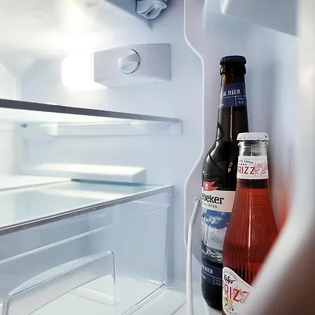 Nur 7 Gehminuten Zum Strand, Sehr Hochwertige Mit Terrasse In Ruhiger Lage, Inklusive Parkplatz Und Fahrradunterstellplatz Laesst Keine Wuensche Offen Apartman *